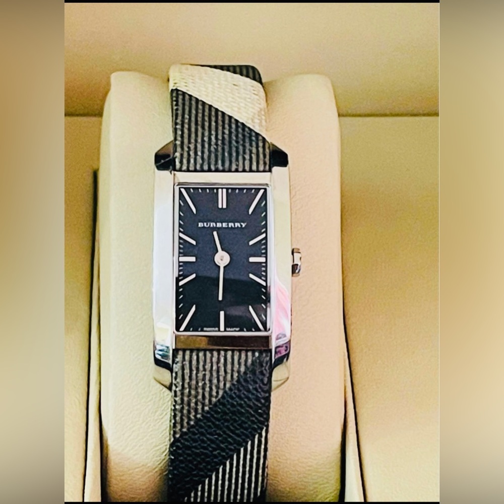 100% Authentic Burberry Watch for women